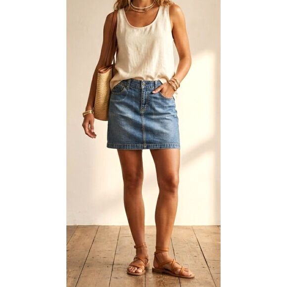 Tommy Hilfiger Dresses & Skirts - Tommy Hilfiger Denim Mini Skirt Size 4 Y2K Stitched Pocket Medium Wash